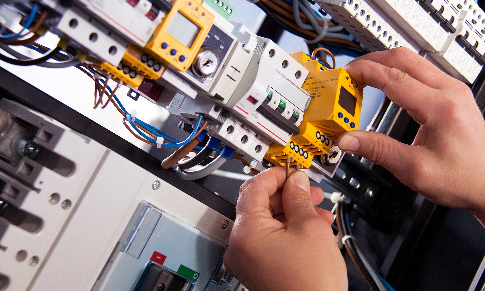 electrician near Lake Forest